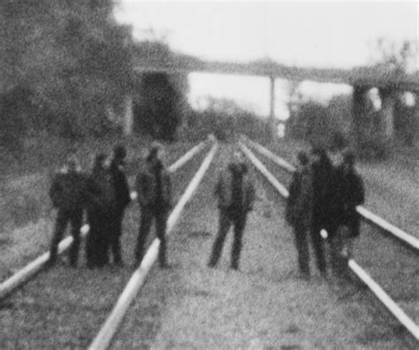 Godspeed You! Black Emperor สร้างความโศกเศร้าด้วยลวดลายเสียงอันสงัดและความระทึกจากการสะสมพลัง